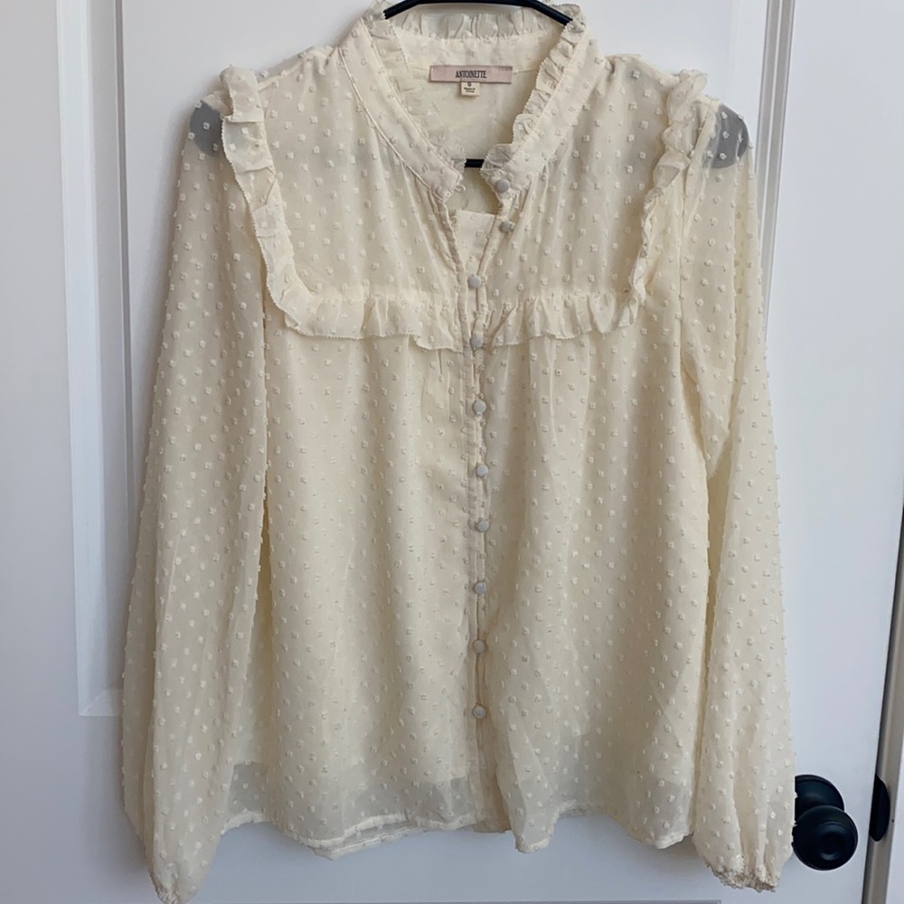 Cream feminine pretty blouse Roolee top